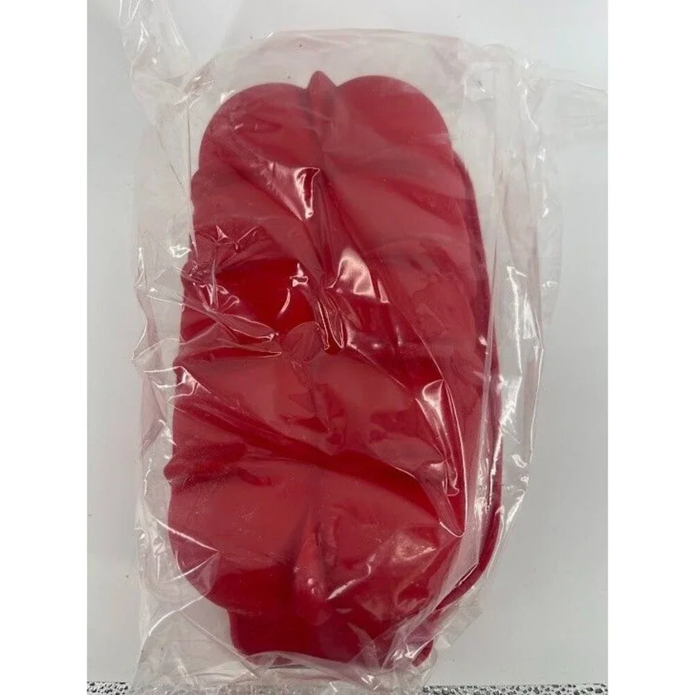 Cooks & Chefs Red Silicone Holiday Baking Molds with Metal‎ Racks 10 PC NEW